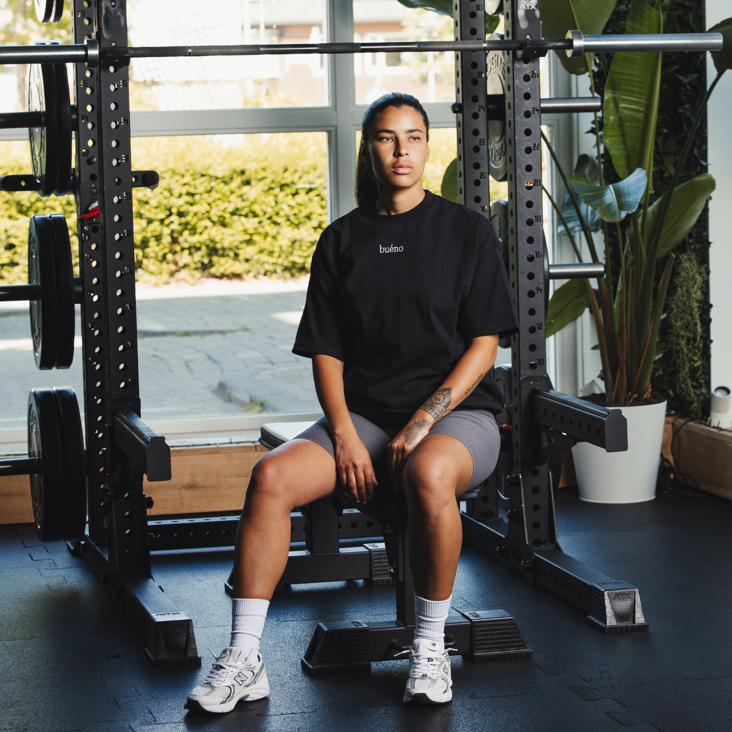OVERSIZED BLACK T-SHIRT ‘LIFTING OFF'
