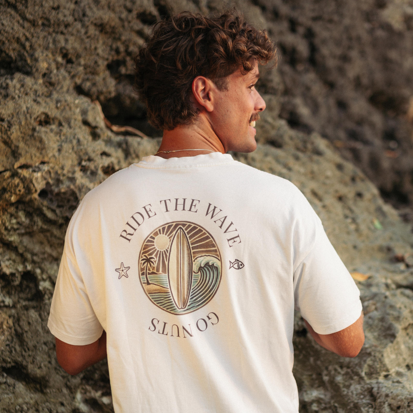 OVERSIZED OFF-WHITE T-SHIRT ‘RIDE THE WAVE'