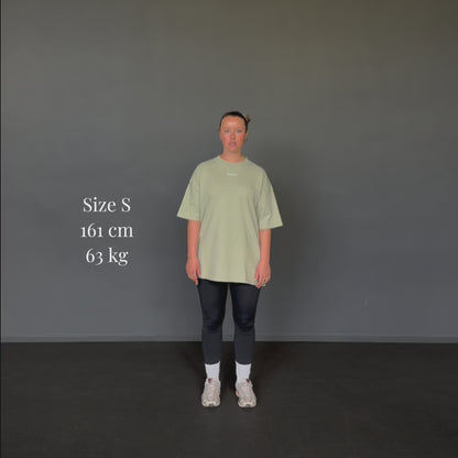 CARDIO SUCKS - HEAVYWEIGHT OVERSIZED T-SHIRT